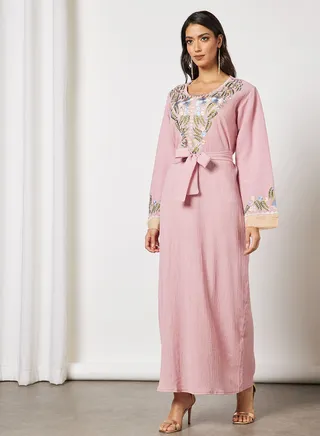 Jalabiya With Floral Embroidery And Belt