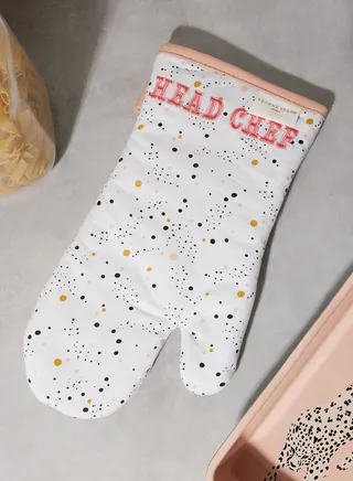Yvonne Ellen Oven Mitt - Head Chef