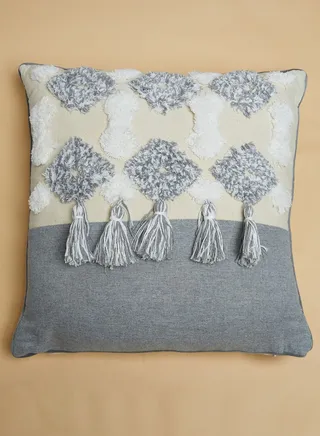 Patterned Cushion With Insert