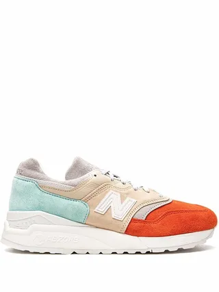 M997 low-top sneakers