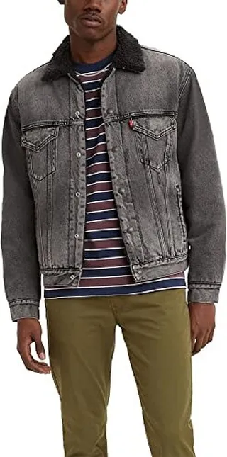 Levi's Vintage Fit Sherpa Trucker Jacket