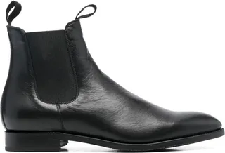 almond-toe Chelsea boots