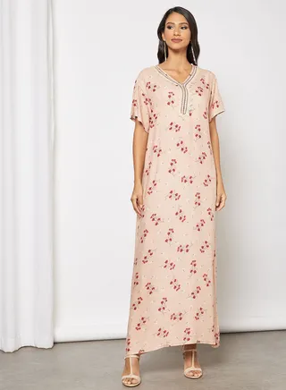 Jalabiya With Floral Print And Lace Embellishment On Neckline