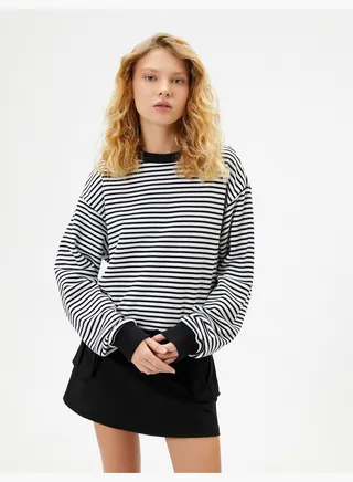 Crew Neck Sweatshirt Long Sleeve Cotton Blend Relax Cut