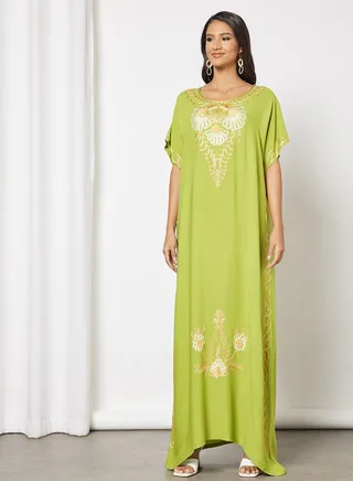 Jalabiya With Floral Print And Lace Embellishment On Neckline