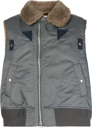 Contrast-Collar Zipped Gilet