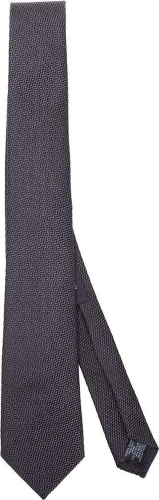 Patterned tie