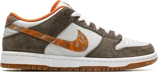 x Crushed DC SB Dunk Low Pro QS sneakers