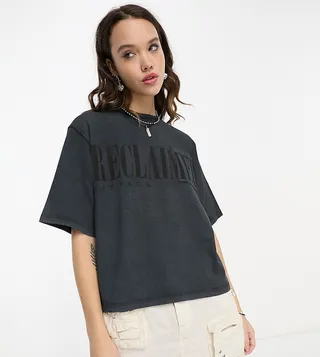 Reclaimed Vintage block logo T-shirt in washed charcoal