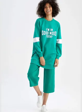 Woman Crop Wide Leg Trousers