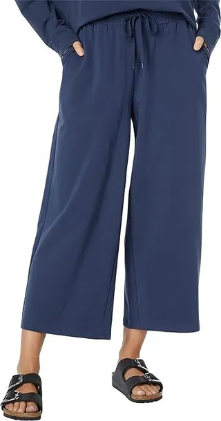 Life is Good Solid Crusher-Flex Crop Pants (Darkest Blue) Women's Casual Pants