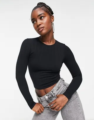 Stradivarius large ribbed top in black