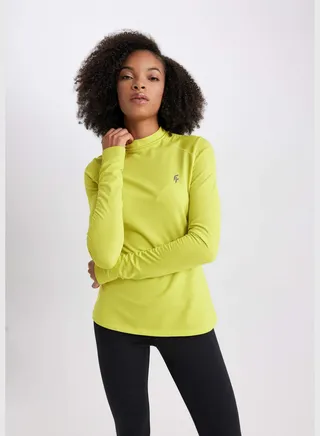 Woman High Neck Knitted Long Sleeve T-Shirt
