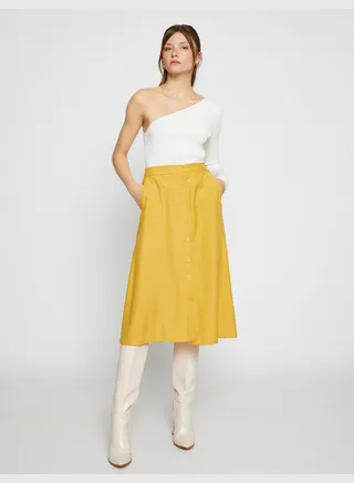 Button Detailed Skirt