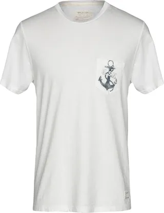 T-shirt White