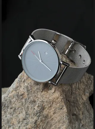 Mesh Strap Analog Watch