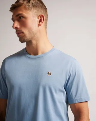 Short Sleeve T Shirt in Light Blue