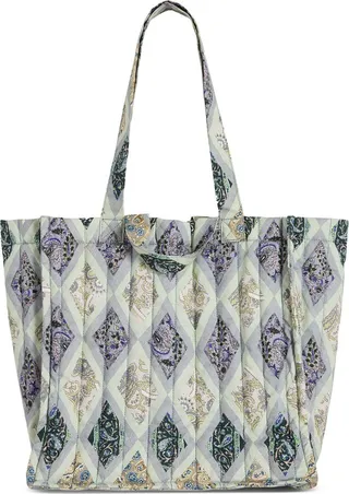 Diamond-Jacquard-Pattern Tote Bag