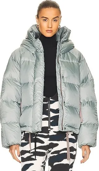 HOLDEN Short Down Puffer Jacket in Baby Blue