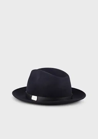 Wool hat with strap