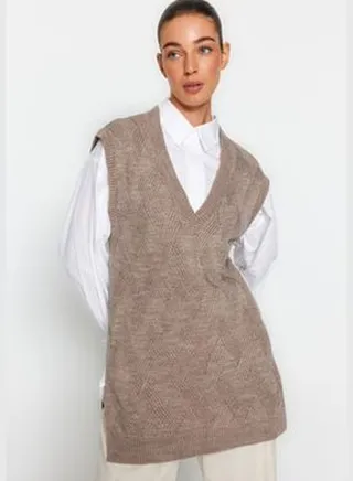 Mink Knitted Patterned V-Neck Sweater TCTAW24UV00037