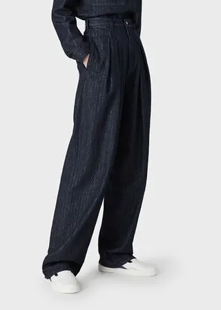 J95 High-waisted jeans in glitter rinsed pinstriped denim