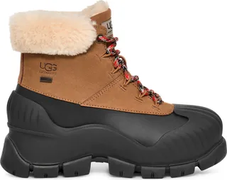 Adiroam Hiker