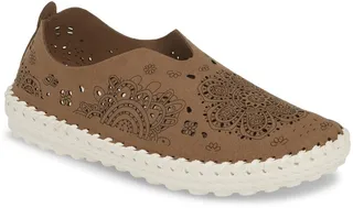 TW09 Slip-On Sneaker