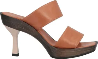 Mules & Clogs Tan