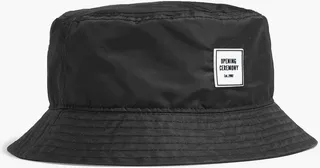 Appliquéd shell bucket hat