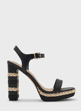 Norehan Sandals