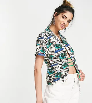 COLLUSION shrunken shirt in surfy print
