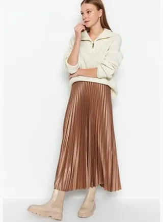Mink Pleated Maxi Knitted Skirt TWOSS24ET00041