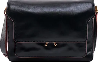 Leather shoulder bag with bellow detail