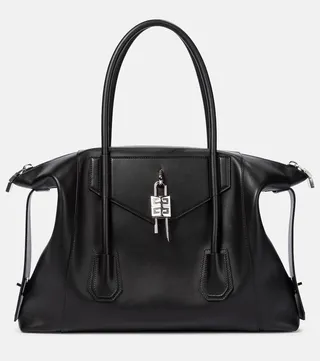Antigona Soft Medium leather tote