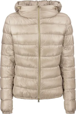 Resort Hooded Down Jacket