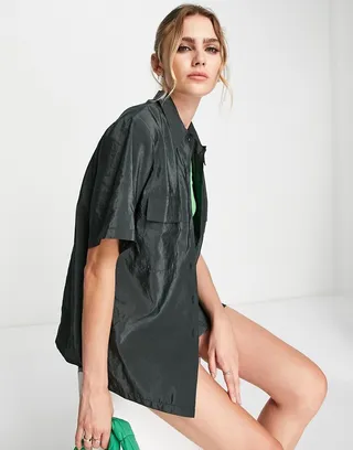 Topshop short sleeve double pocket utility shirt in charcoal