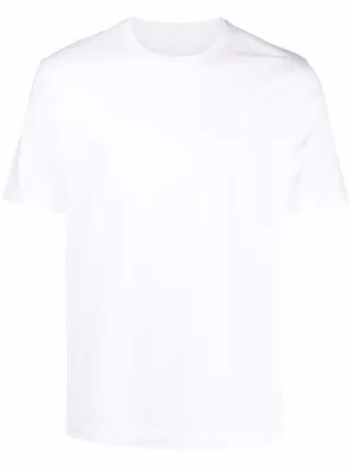 basic round neck T-shirt