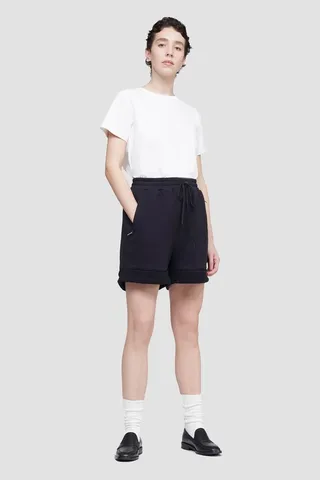 The Everyday Short in black