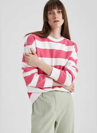 Woman Relax Fit Crew Neck Long Sleeve Knitted Sweatshirt
