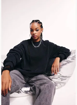 Woman Oversize Fit Crew Neck Long Sleeve Knitted Sweatshirt