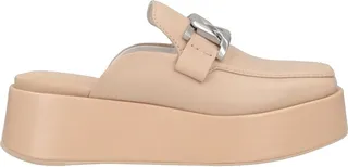 Mules & Clogs Beige