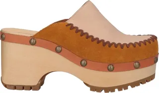 Mules & Clogs Beige
