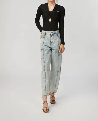 Lara Croft Jeans in Washed Blue