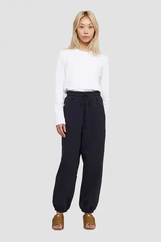 The Everyday Sweatpant in black