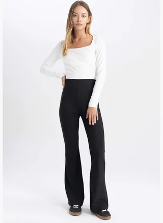 Woman Woven Leggings