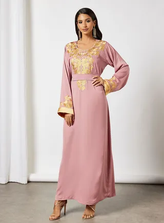 Jalabiya With Floral Embroidery And Belt