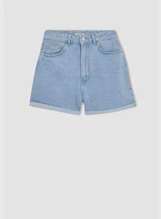 Woman Mom Fit Denim Short