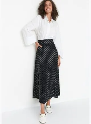 Black Polka Dot Patterned Knit Skirt TCTSS22EE0006