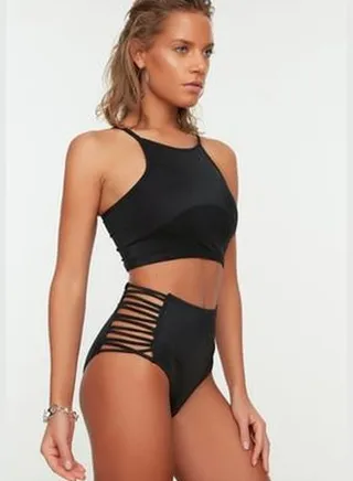 High Waist Bikini Bottoms With Black Piping TBESS21BA0363